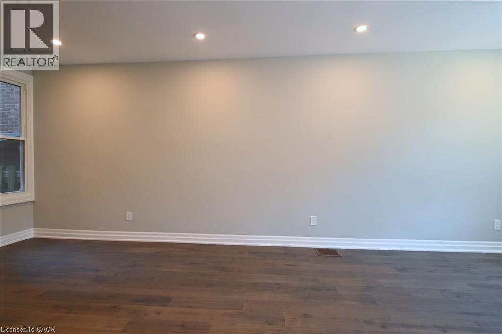 175 Forest Avenue, Hamilton, ON - Indoor Photo Showing Other Room