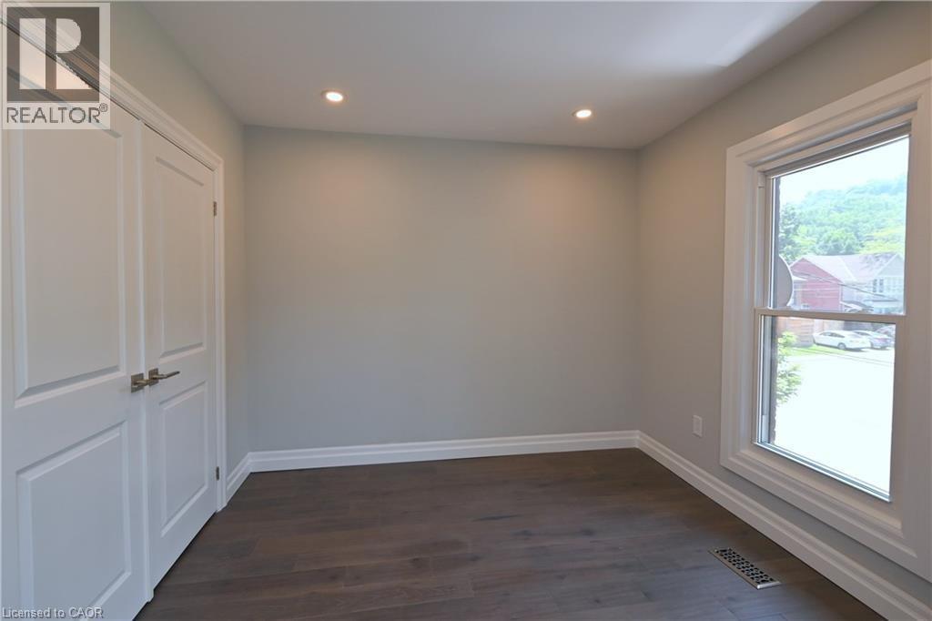 175 Forest Avenue, Hamilton, ON - Indoor Photo Showing Other Room