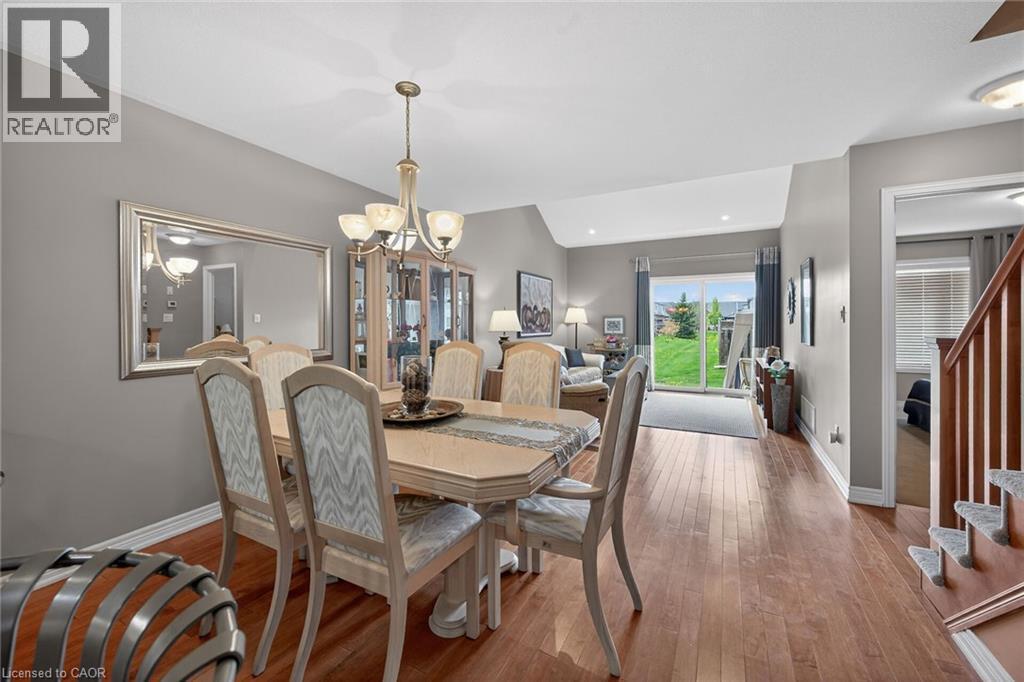53 Hallmark Trail, Hamilton, ON - Indoor Photo Showing Dining Room