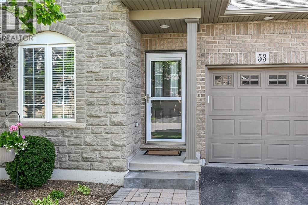 53 Hallmark Trail, Hamilton, ON - Outdoor