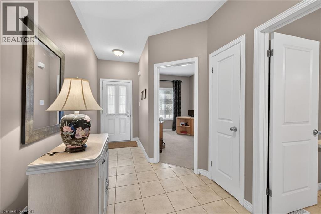 53 Hallmark Trail, Hamilton, ON - Indoor Photo Showing Other Room