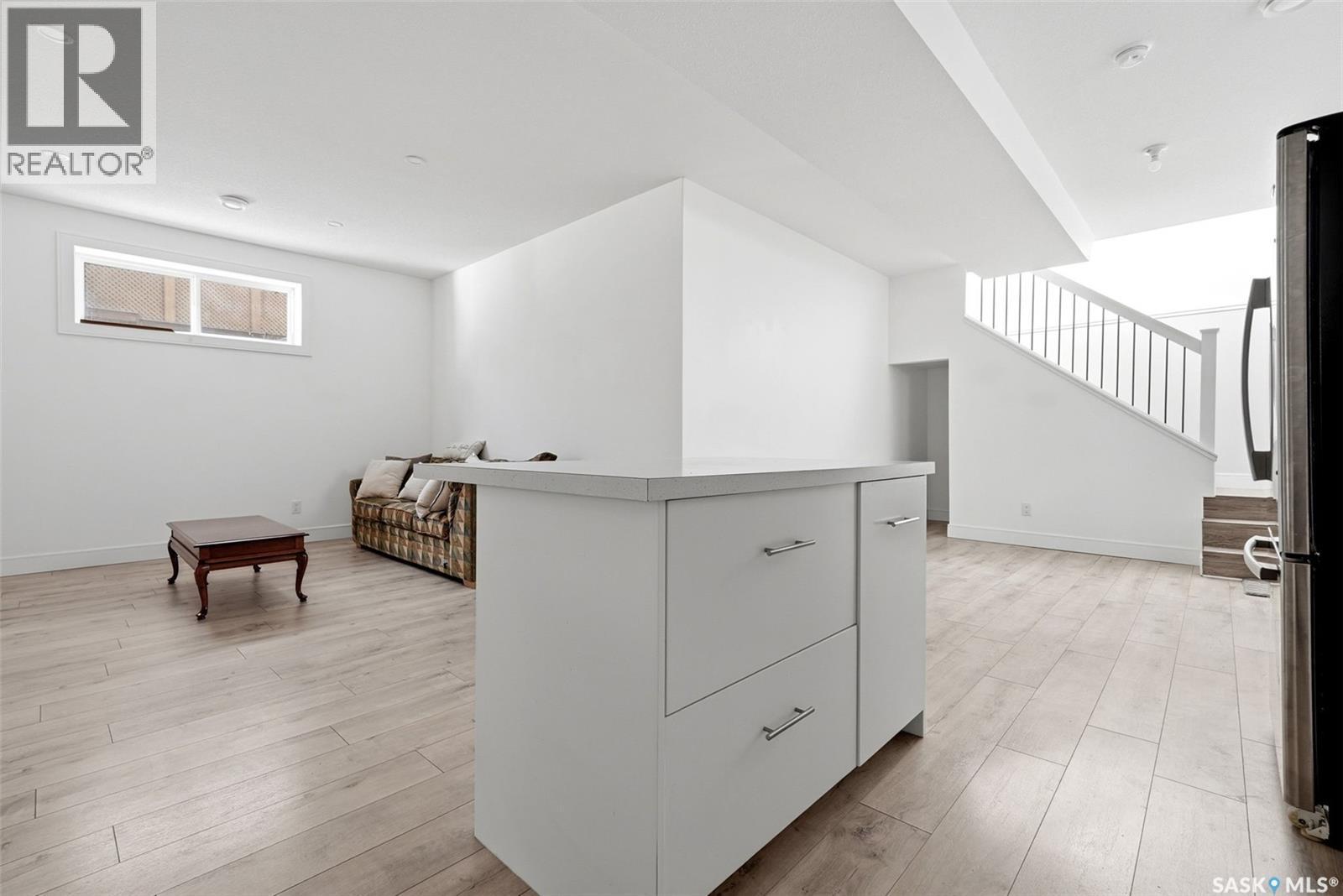 2100 Queen Street, Regina, SK - Indoor Photo Showing Other Room