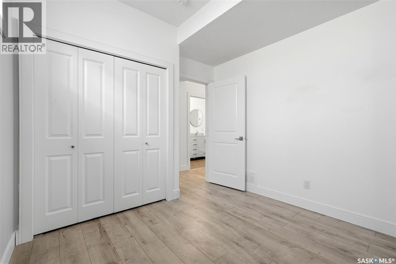 2100 Queen Street, Regina, SK - Indoor Photo Showing Other Room