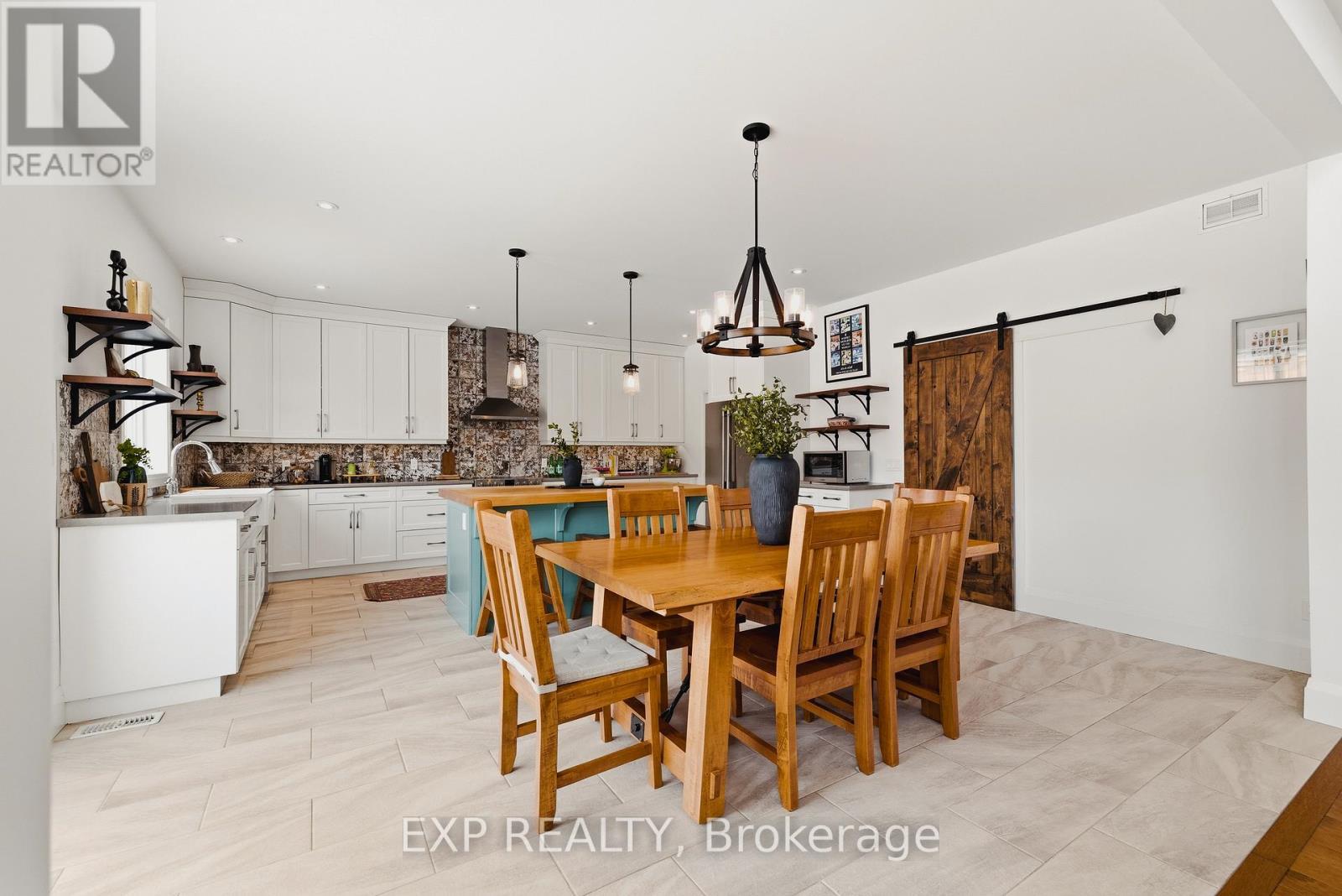 157 Ridgeview Drive, Mapleton, ON - Indoor