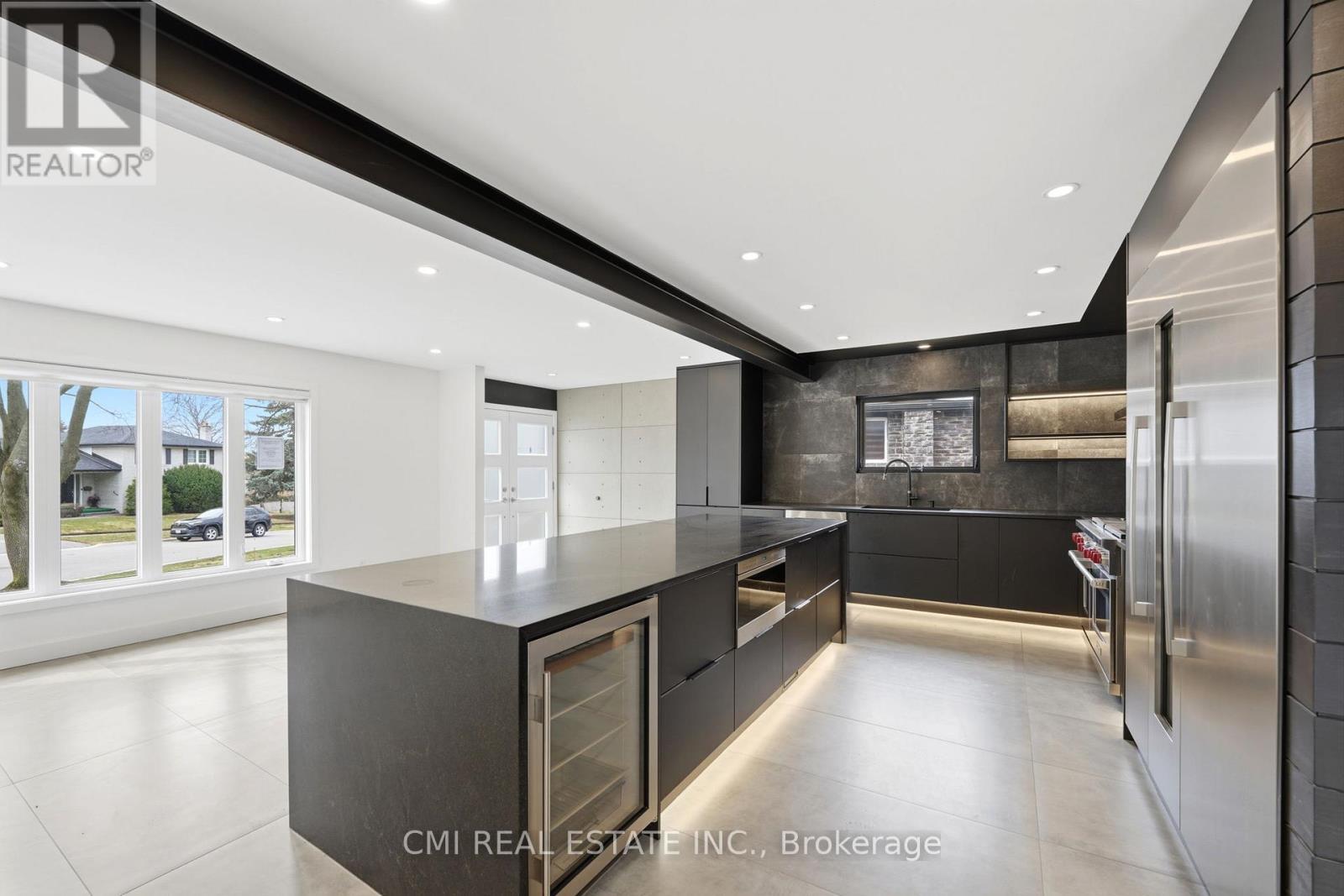 23 Logstone Crescent, Toronto, ON - Indoor Photo Showing Kitchen