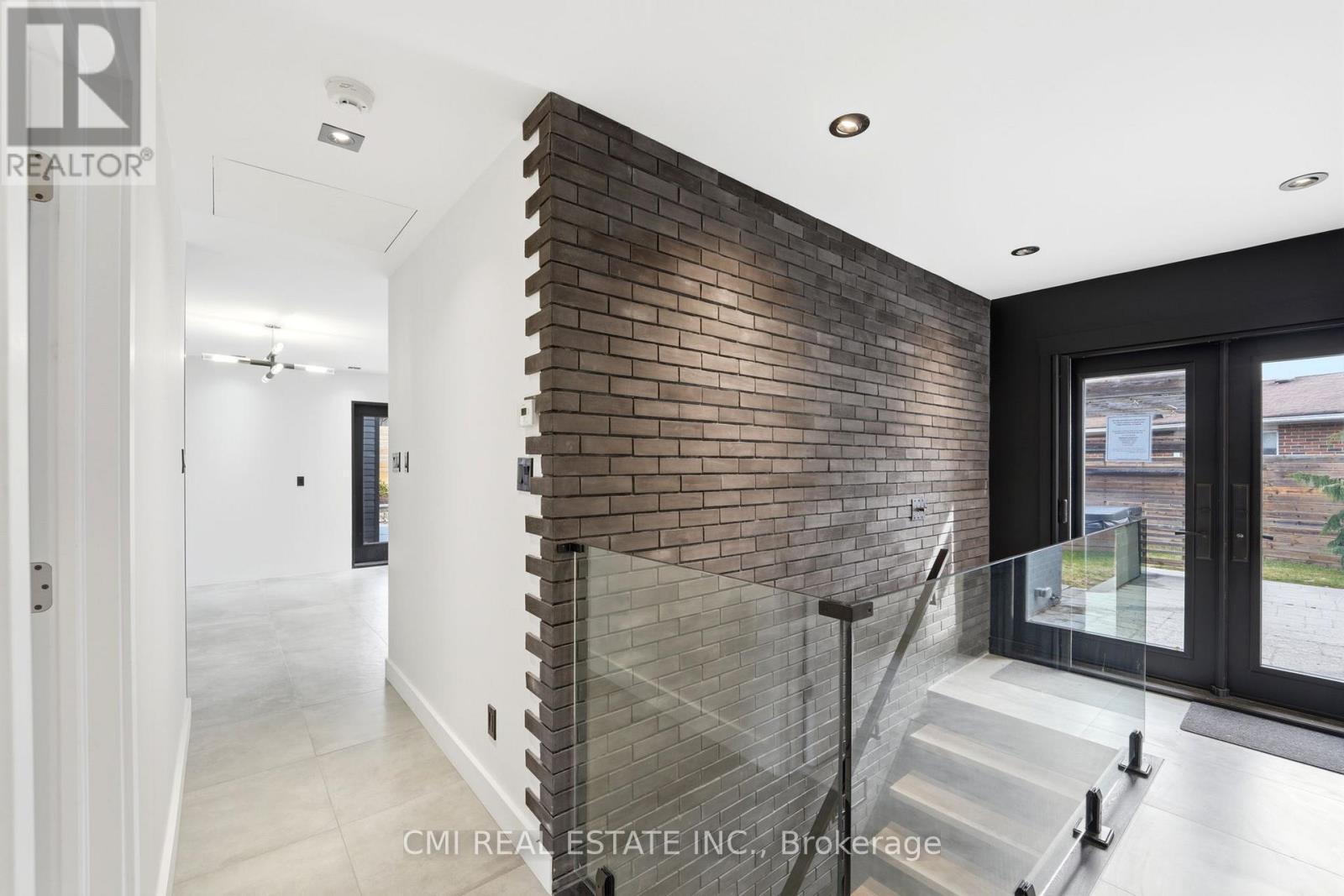 23 Logstone Crescent, Toronto, ON - Indoor Photo Showing Other Room