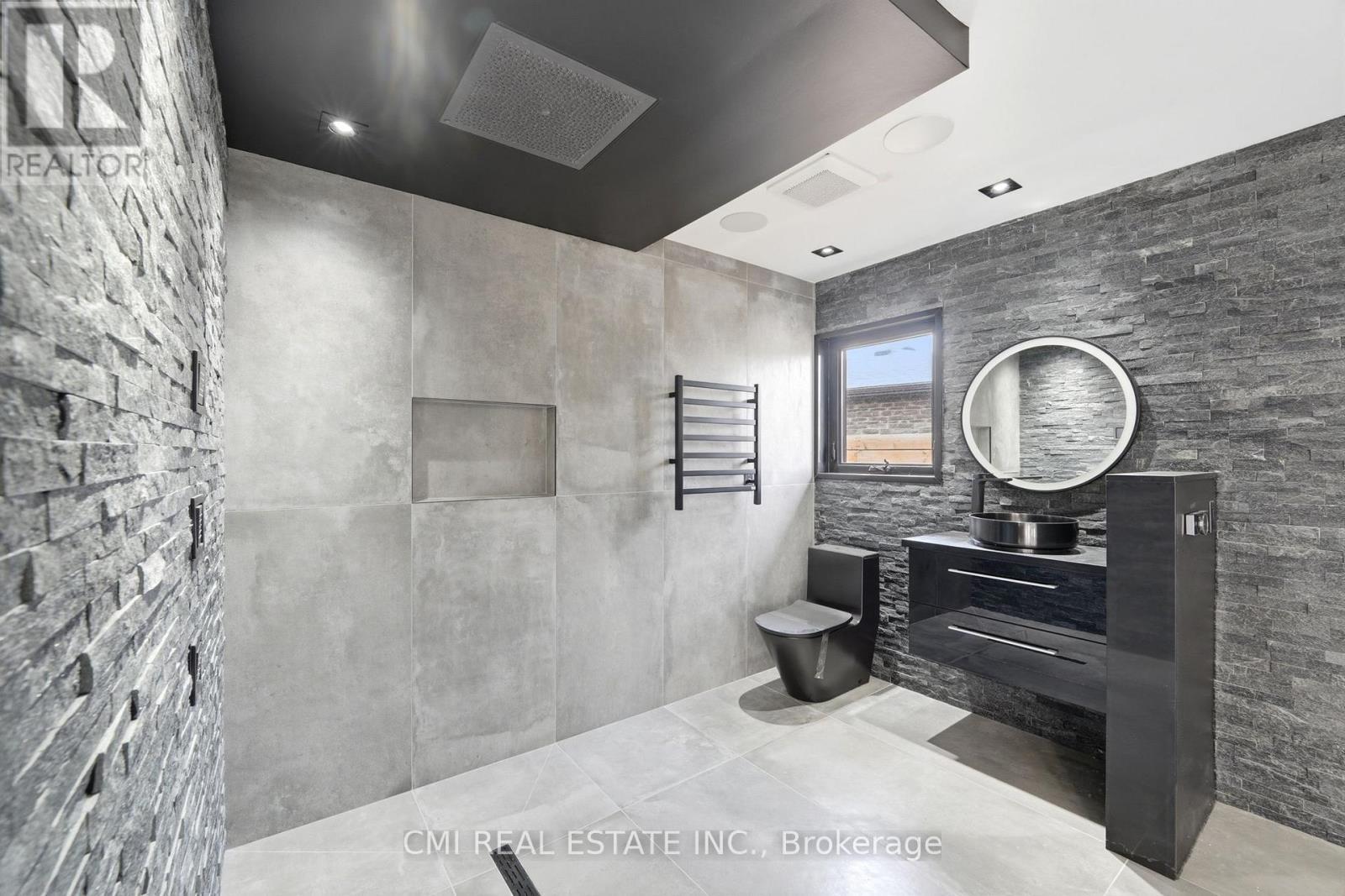 23 Logstone Crescent, Toronto, ON - Indoor