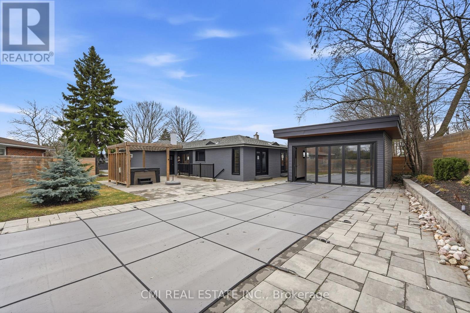 23 Logstone Crescent, Toronto, ON - Outdoor