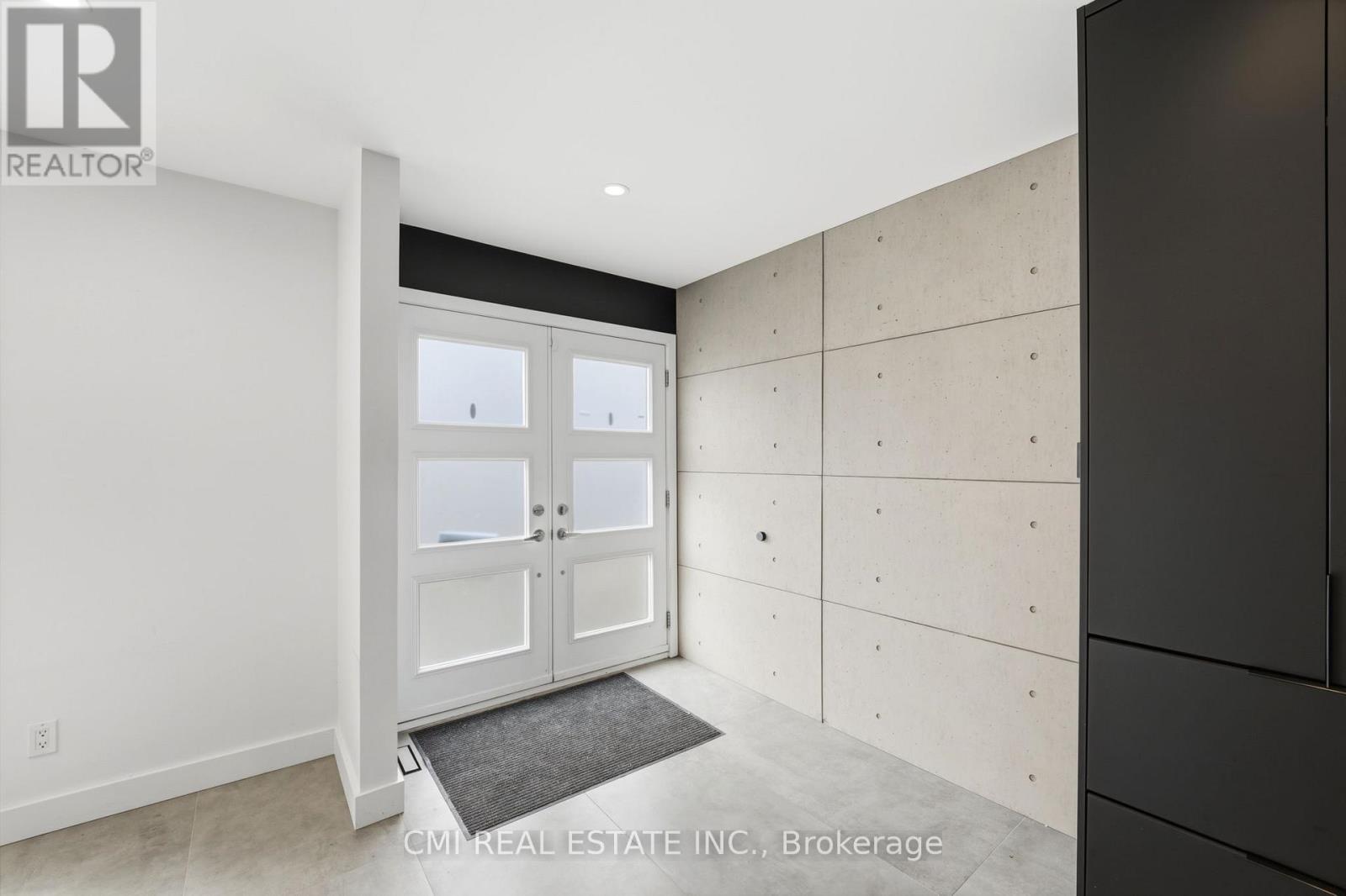 23 Logstone Crescent, Toronto, ON - Indoor Photo Showing Other Room