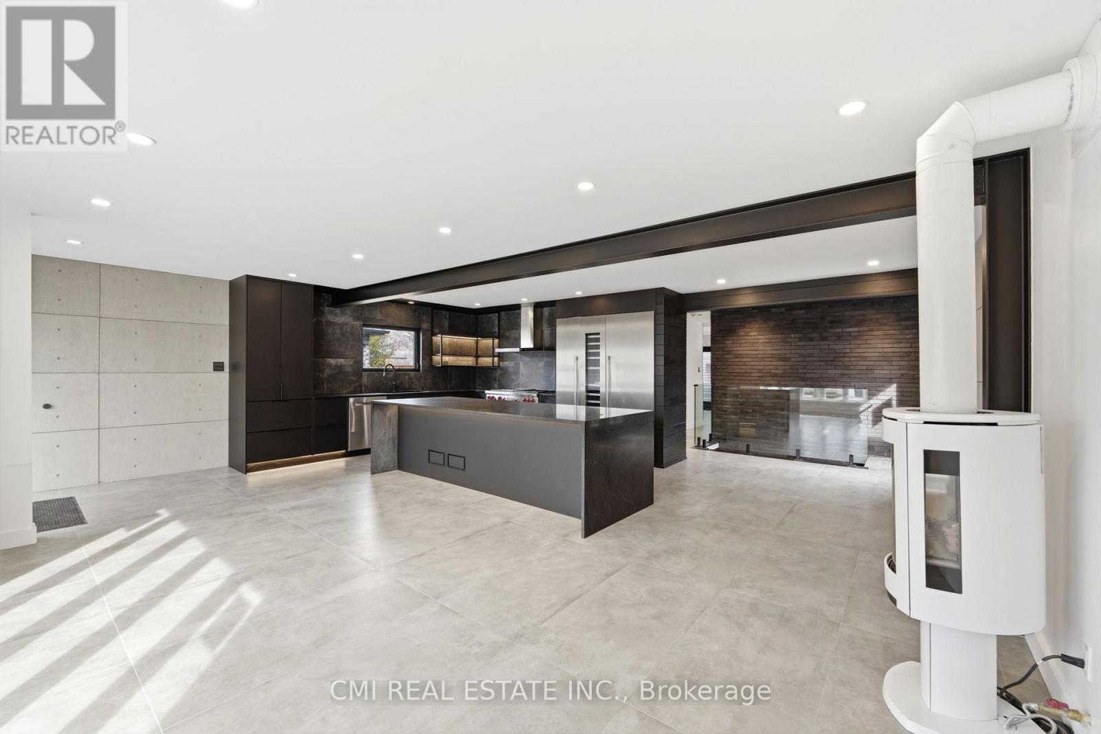 23 Logstone Crescent, Toronto, ON - Indoor Photo Showing Kitchen