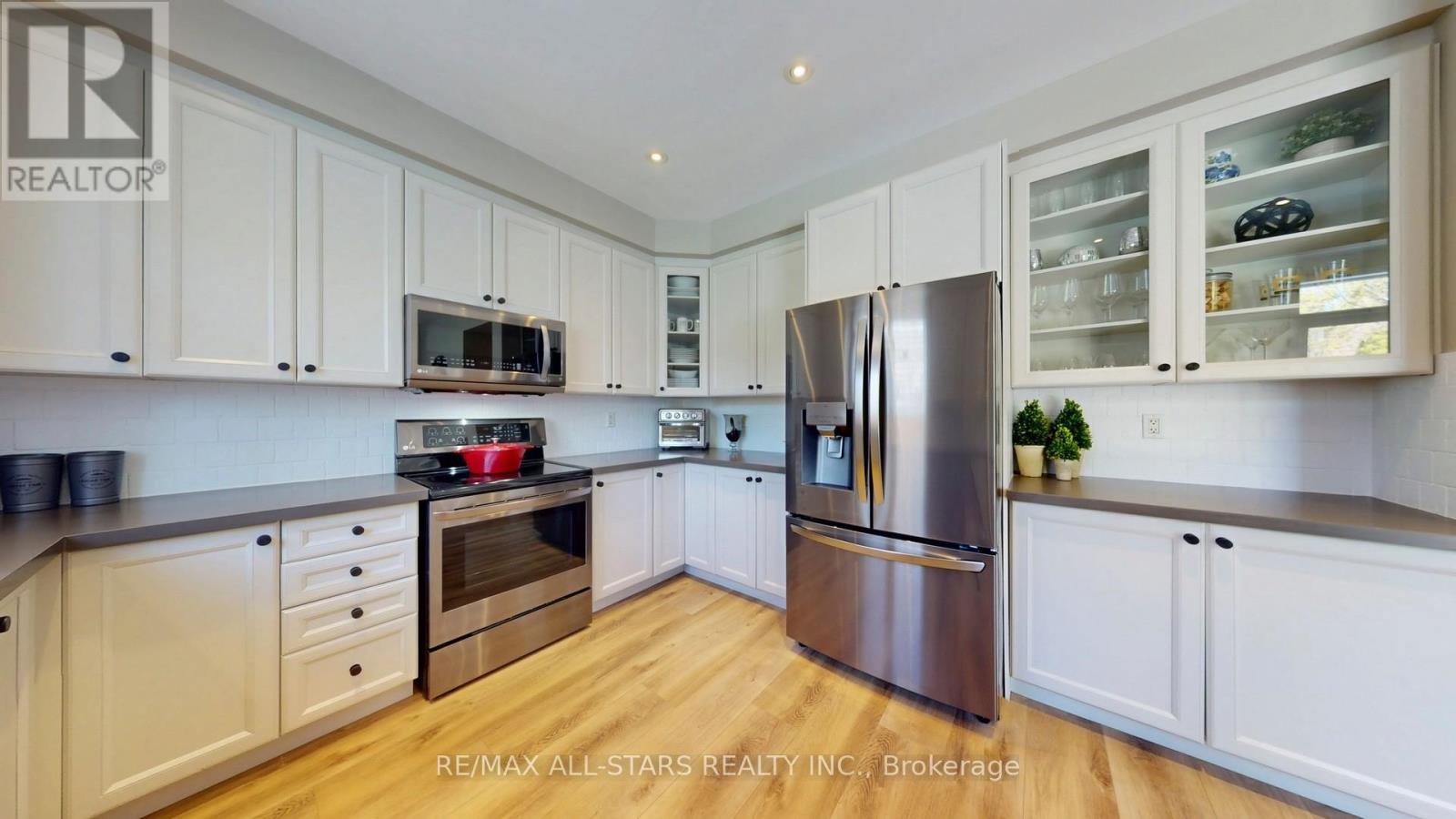 9 Confederation Drive, Uxbridge, ON - Indoor Photo Showing Kitchen