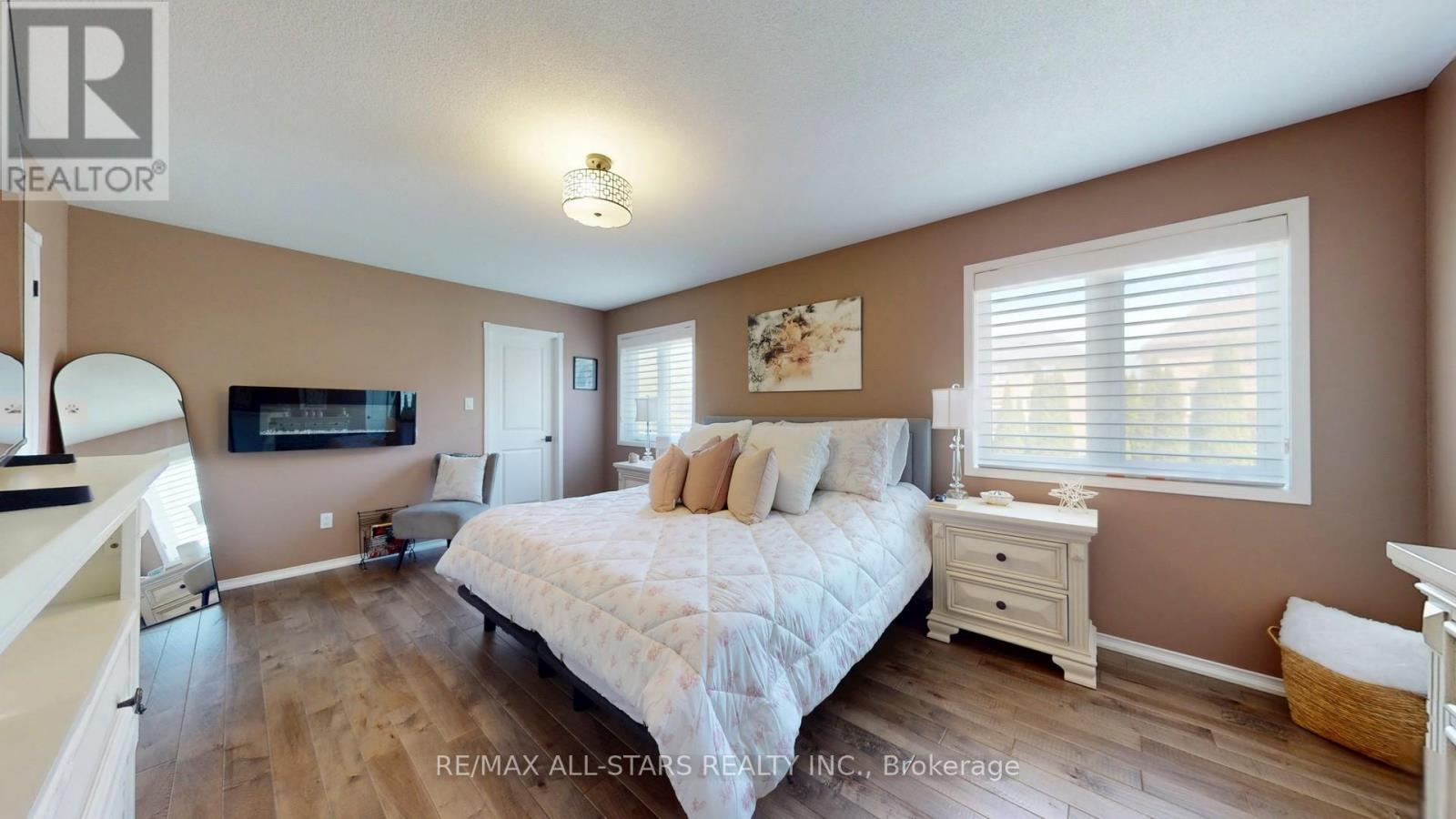 9 Confederation Drive, Uxbridge, ON - Indoor Photo Showing Bedroom
