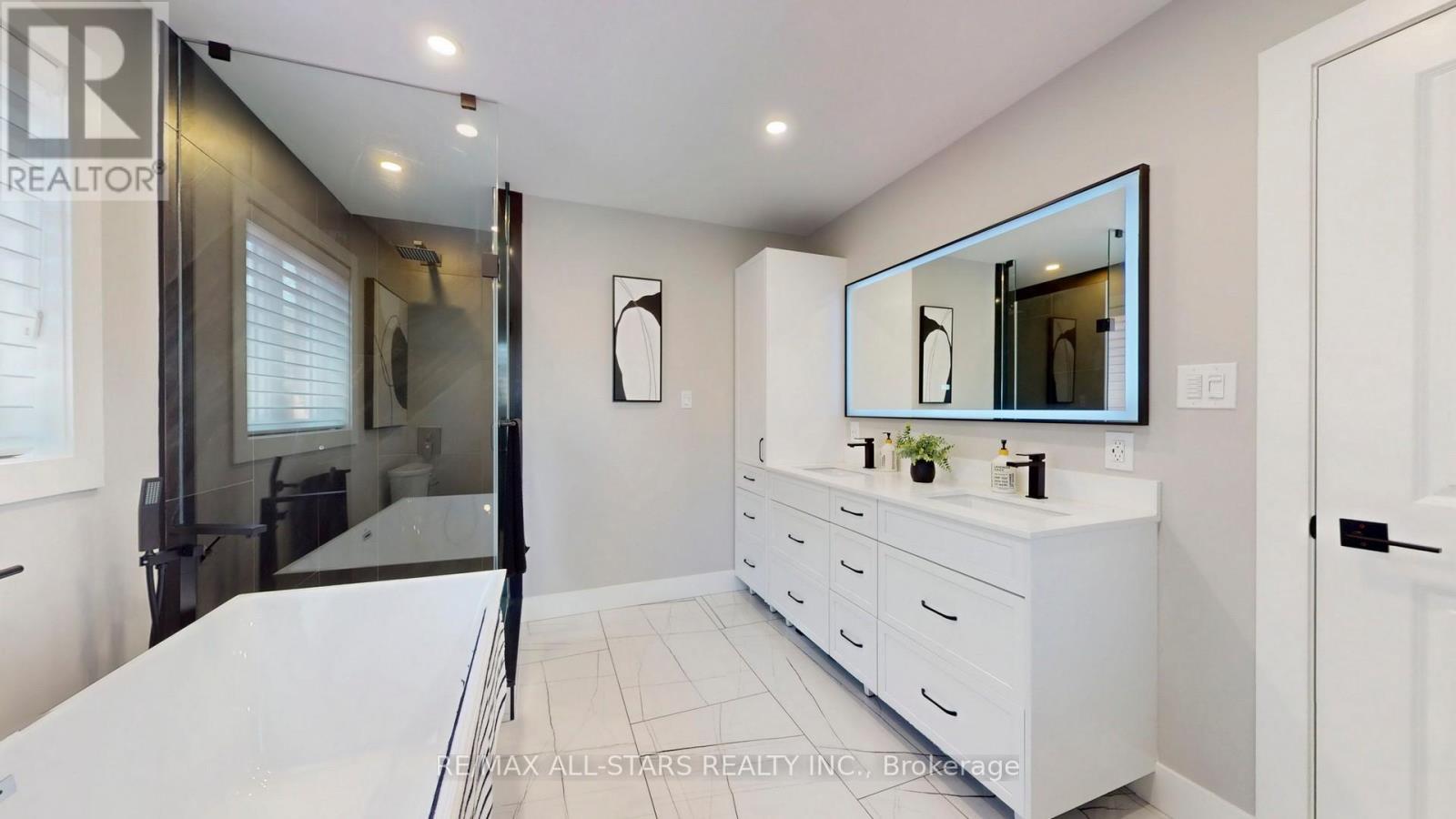 9 Confederation Drive, Uxbridge, ON - Indoor Photo Showing Bathroom