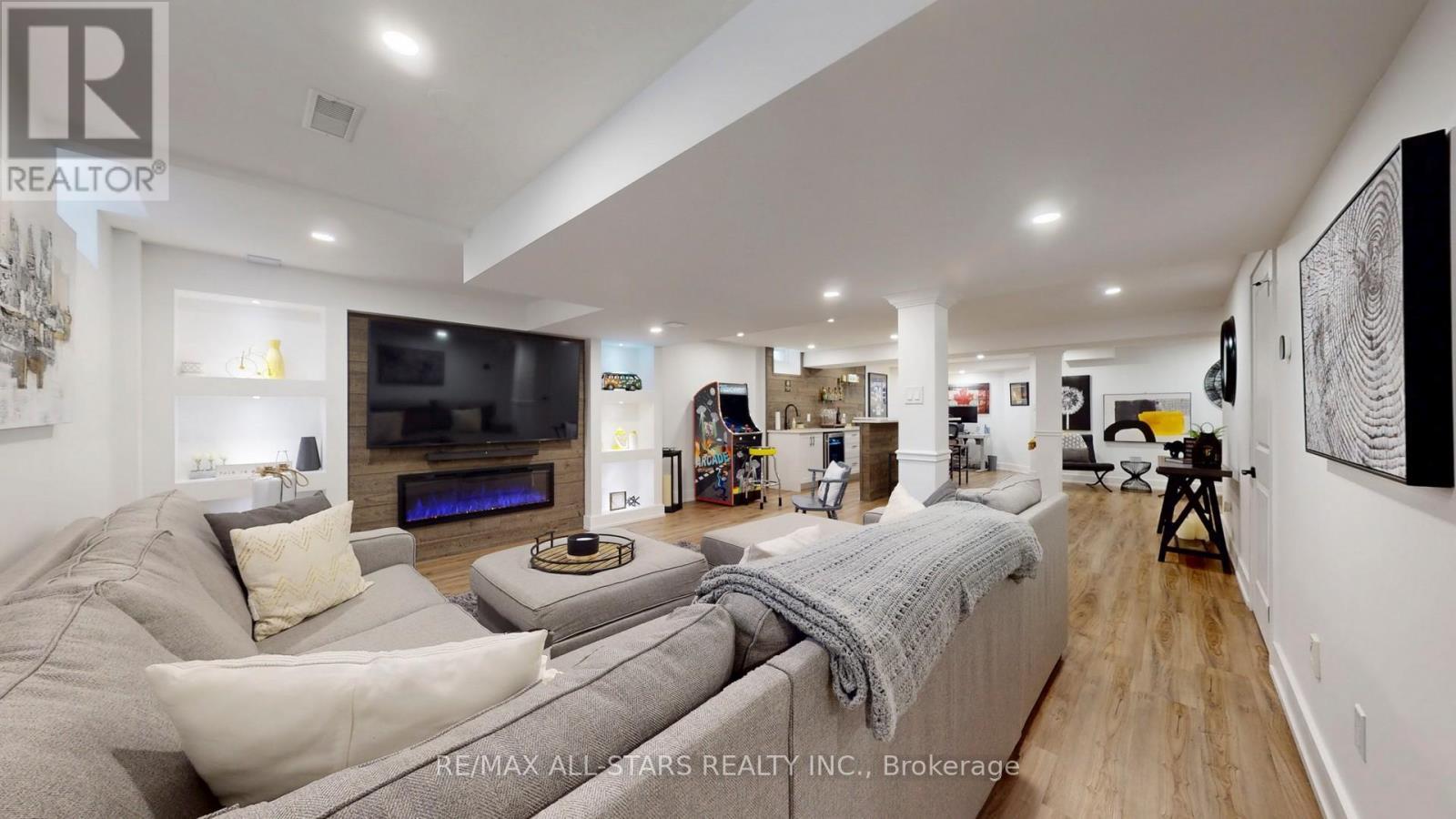9 Confederation Drive, Uxbridge, ON - Indoor