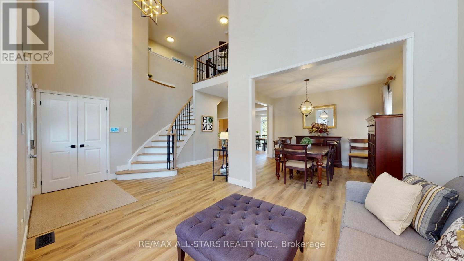 9 Confederation Drive, Uxbridge, ON - Indoor