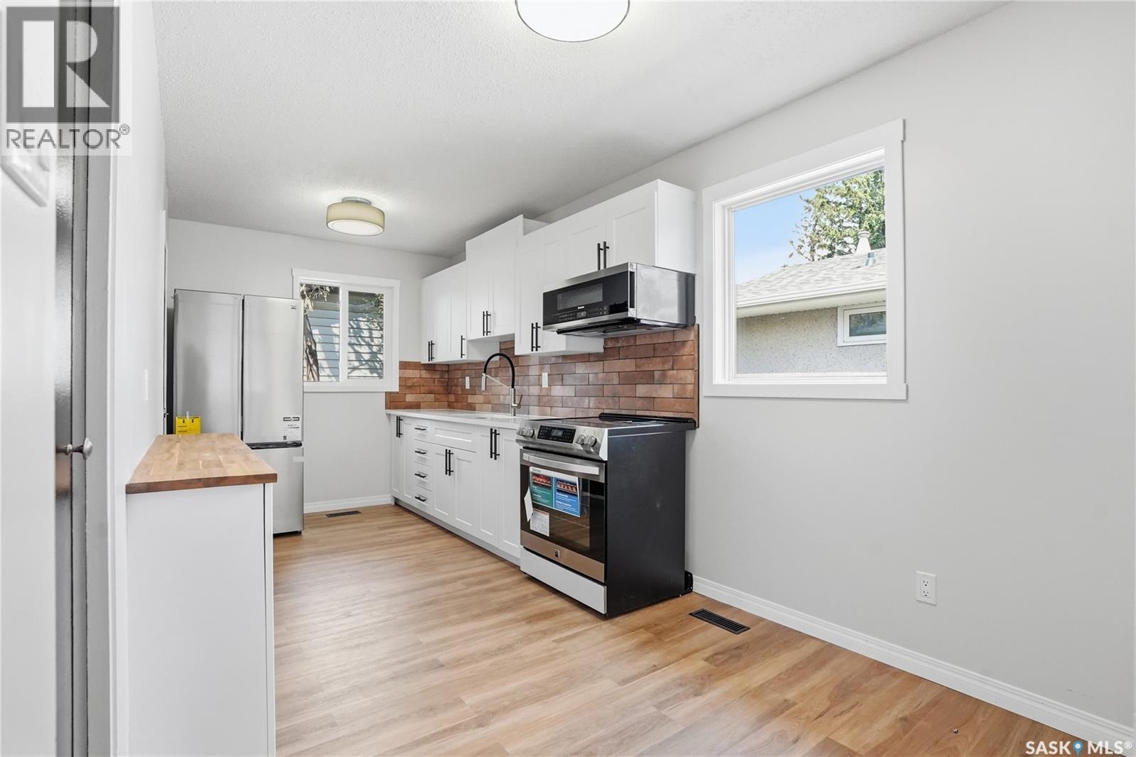 53 Rita Crescent, Saskatoon, SK - Indoor Photo Showing Kitchen