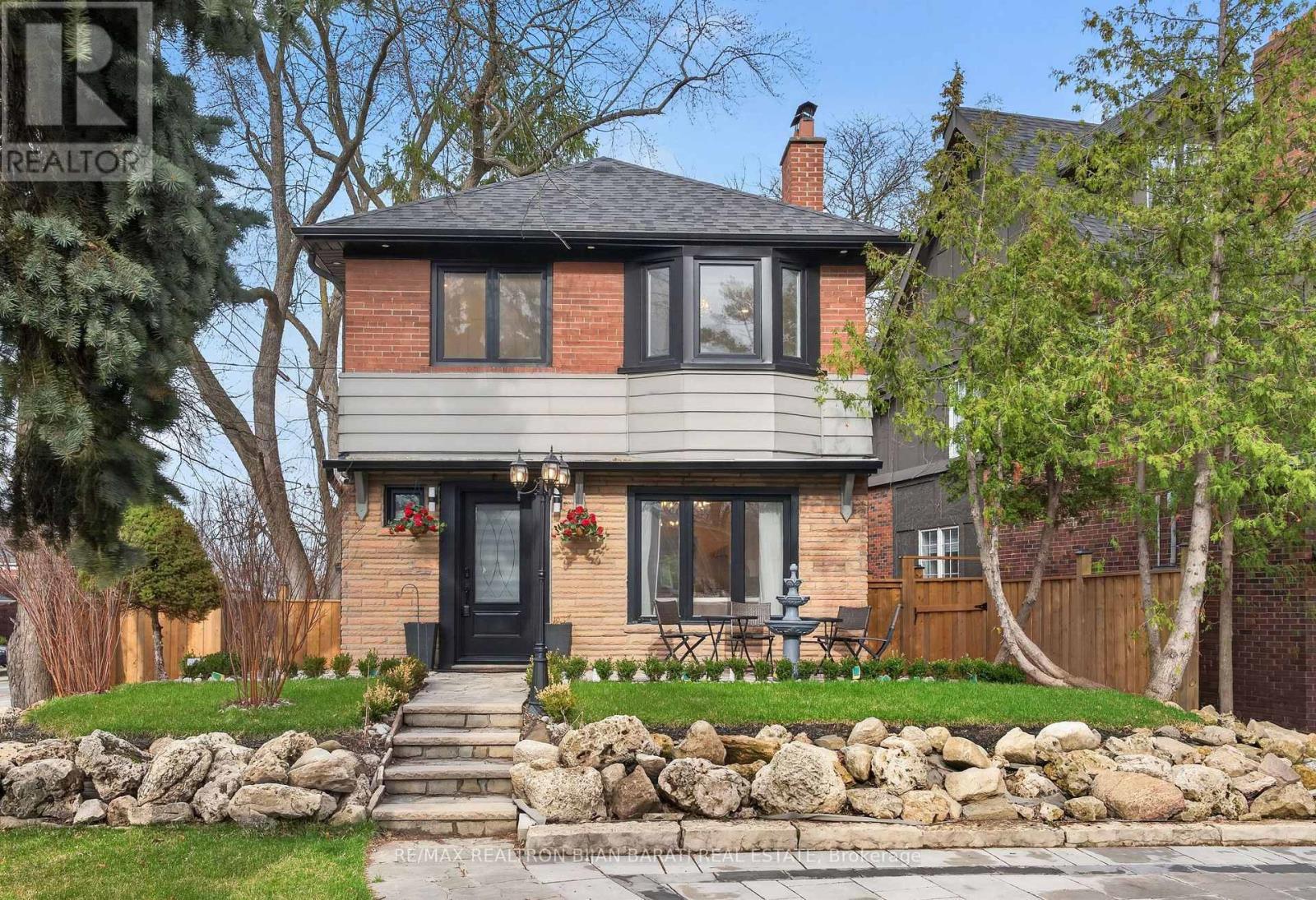 1 Wanless Crescent, Toronto, ON - Outdoor