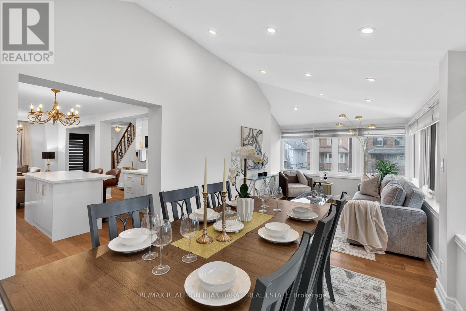 1 Wanless Crescent, Toronto, ON - Indoor Photo Showing Dining Room
