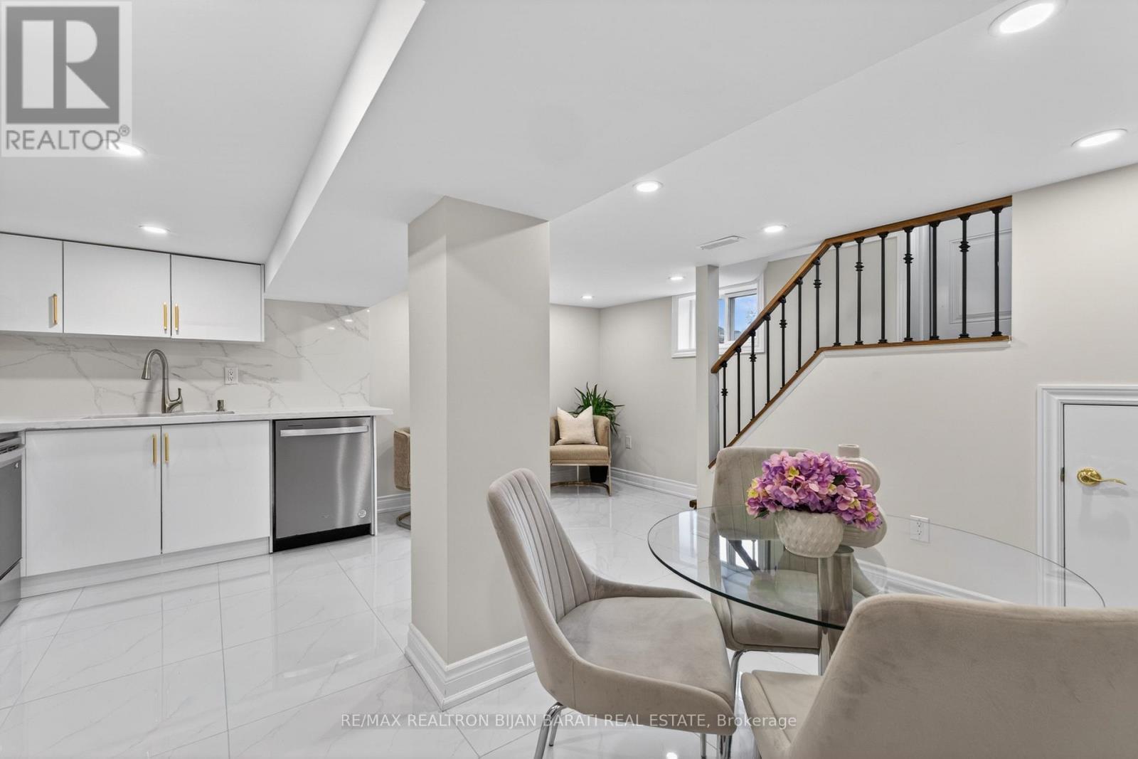 1 Wanless Crescent, Toronto, ON - Indoor