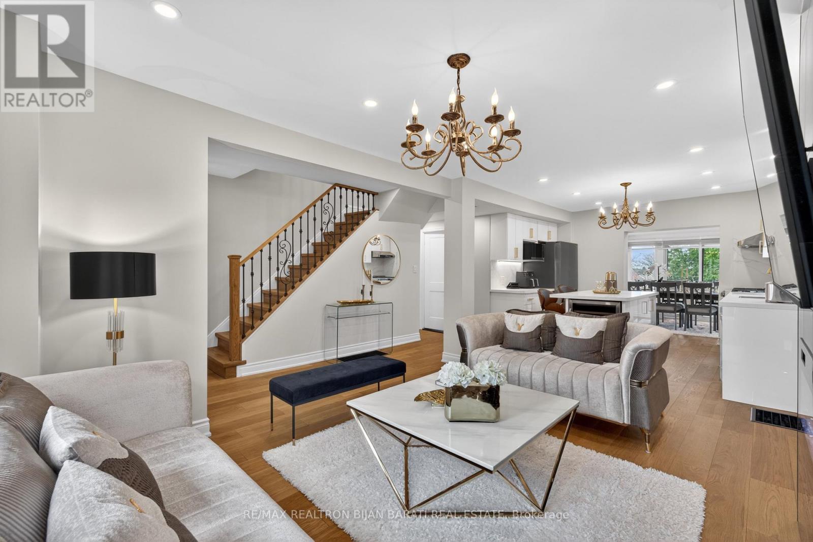 1 Wanless Crescent, Toronto, ON - Indoor Photo Showing Living Room