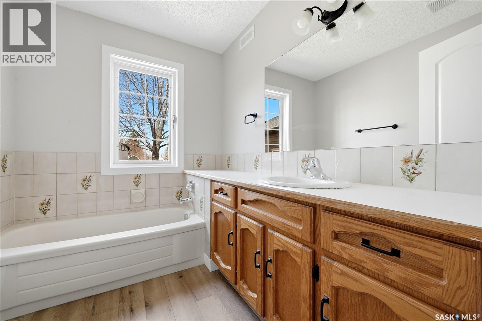 1535 Lee Grayson Crescent N, Regina, SK - Indoor Photo Showing Bathroom