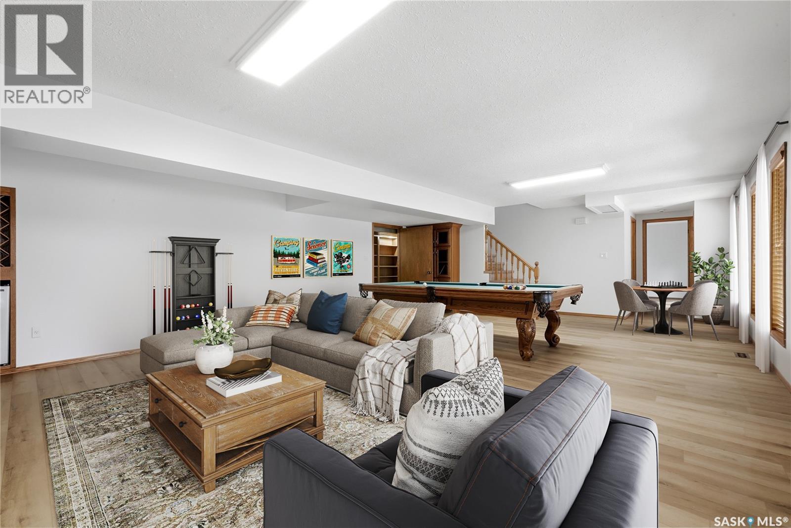 1535 Lee Grayson Crescent N, Regina, SK - Indoor Photo Showing Living Room