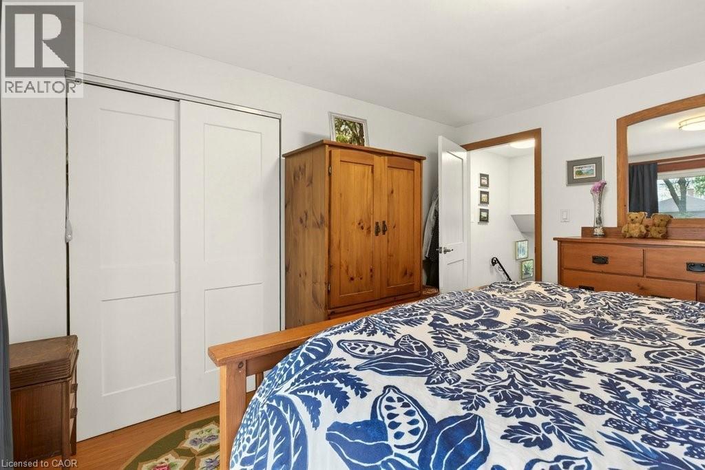 161 Manning Avenue, Hamilton, ON - Indoor Photo Showing Bedroom
