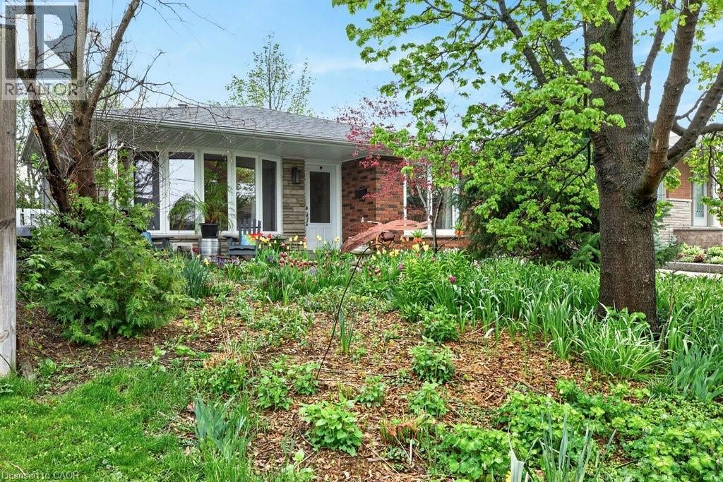 161 Manning Avenue, Hamilton, ON - Outdoor