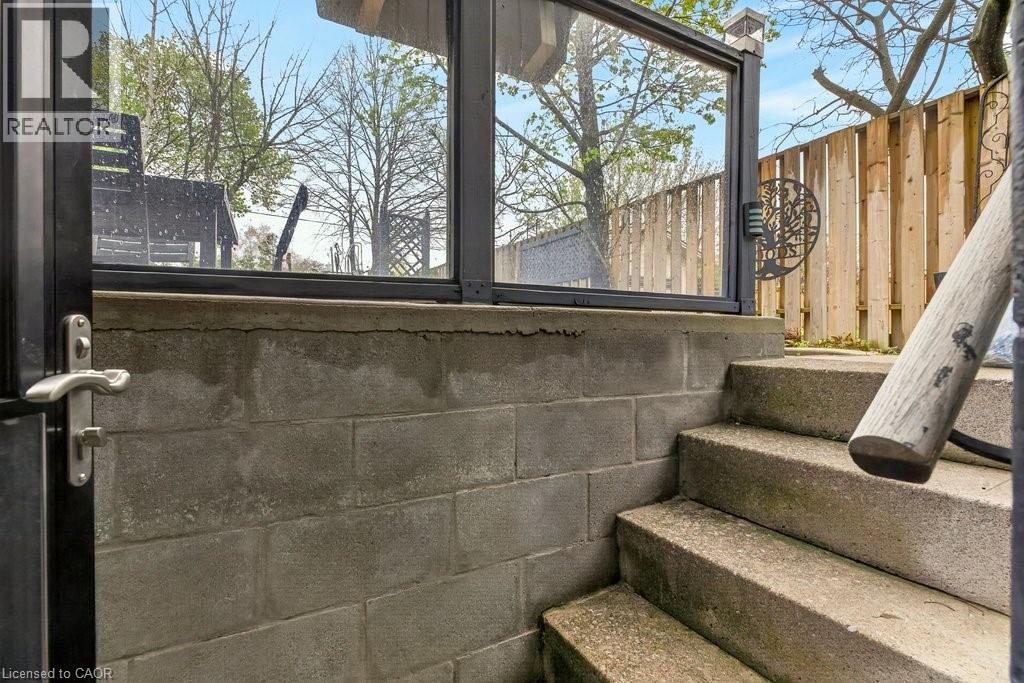161 Manning Avenue, Hamilton, ON - Photo Showing Other Room