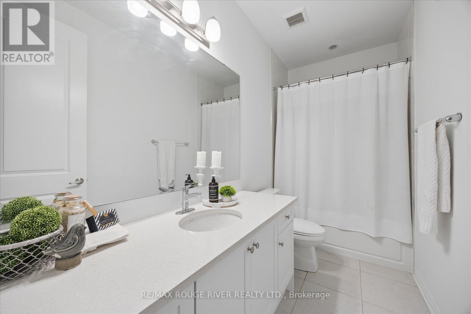 3058 Sideline 16, Pickering, ON - Indoor Photo Showing Bathroom