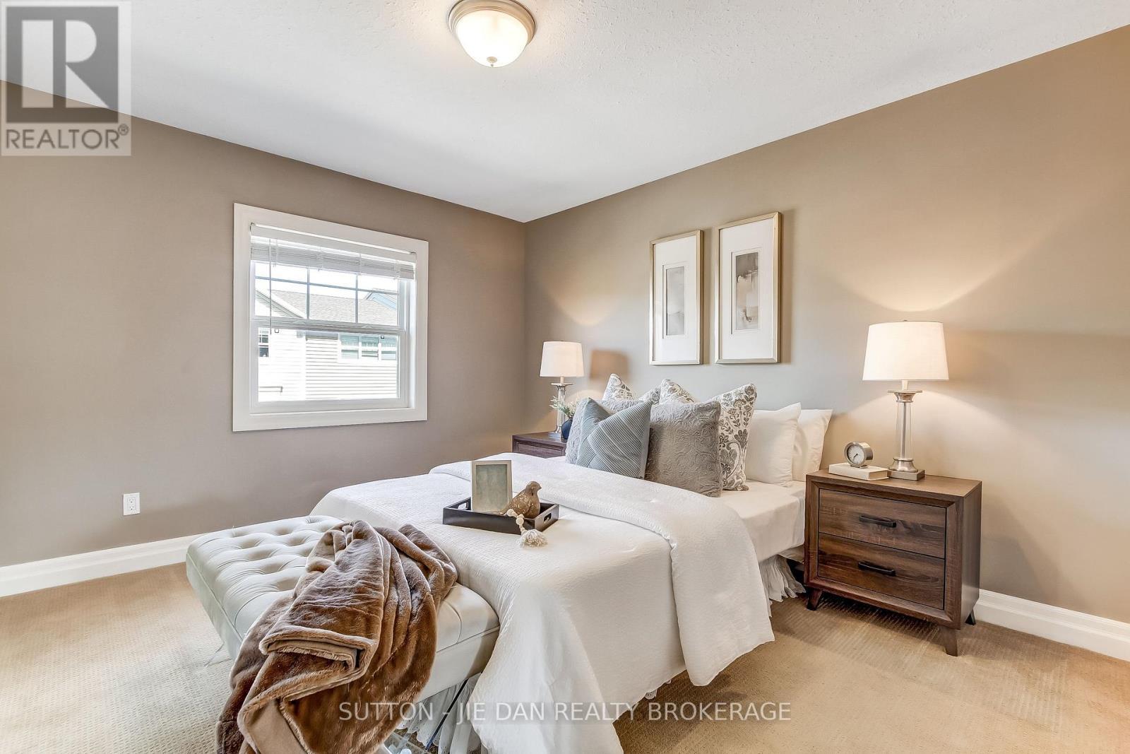 9 - 1850 Beaverbrook Avenue, London North (North M), ON - Indoor Photo Showing Bedroom