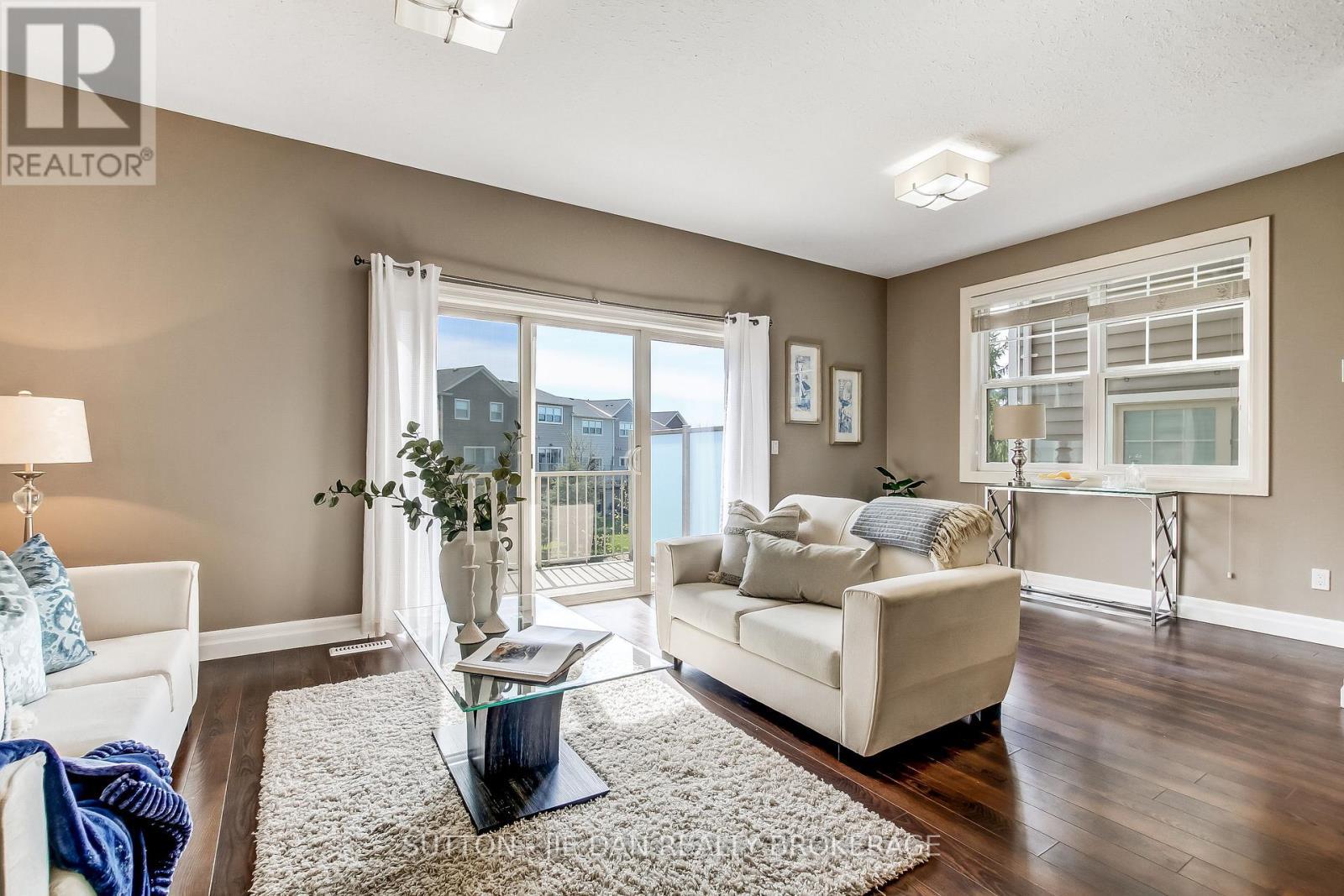 9 - 1850 Beaverbrook Avenue, London North (North M), ON - Indoor Photo Showing Living Room