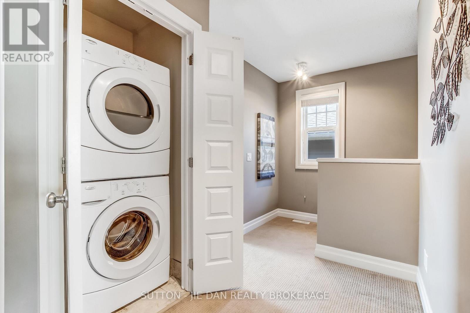 9 - 1850 Beaverbrook Avenue, London North (North M), ON - Indoor Photo Showing Laundry Room