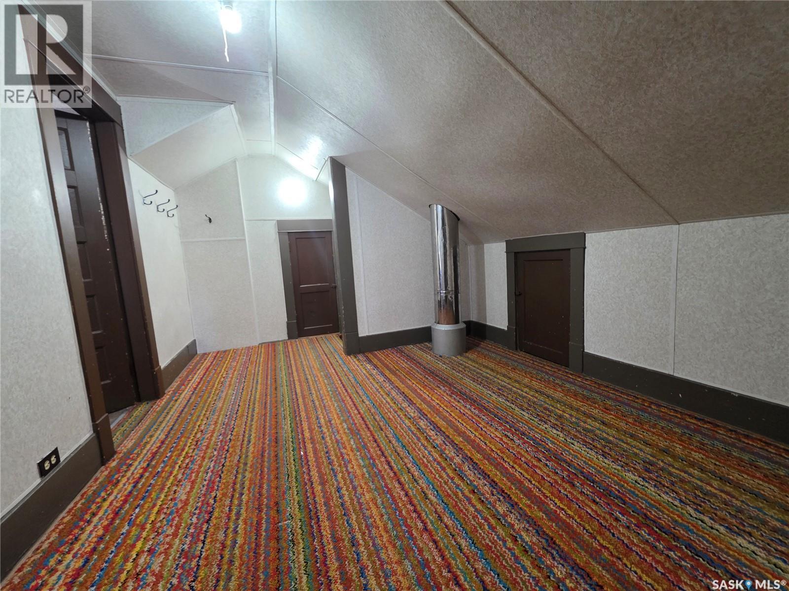 111 Warwick Street, Neville, SK - Indoor Photo Showing Other Room