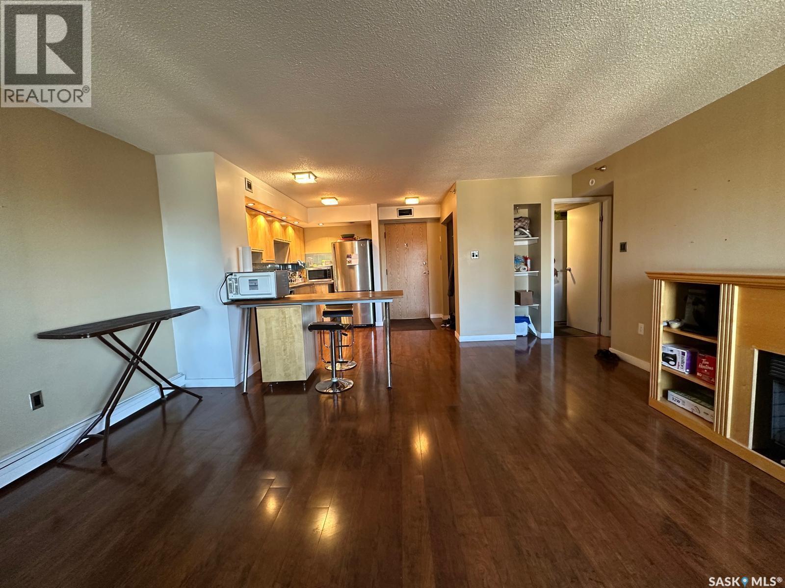 904 405 5Th Avenue N, Saskatoon, SK - Indoor