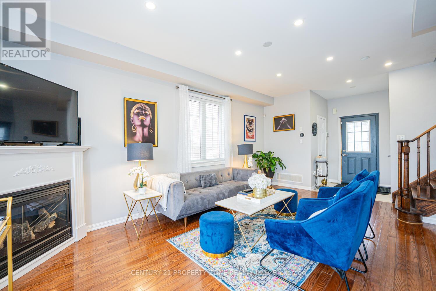 804 Ormond Drive, Oshawa, ON - Indoor Photo Showing Living Room With Fireplace