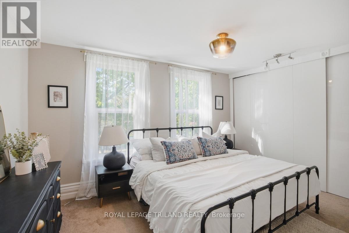 574 Princess Avenue, London East (East F), ON - Indoor Photo Showing Bedroom
