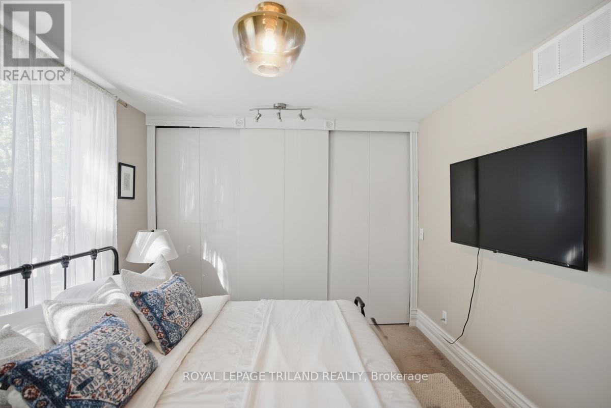 574 Princess Avenue, London East (East F), ON - Indoor Photo Showing Bedroom