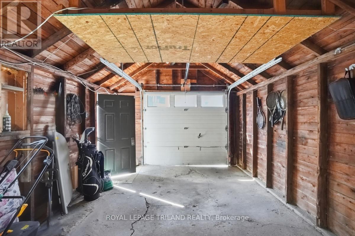 574 Princess Avenue, London East (East F), ON - Indoor Photo Showing Garage