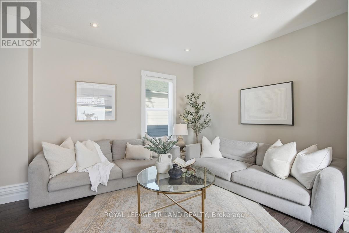 574 Princess Avenue, London East (East F), ON - Indoor Photo Showing Living Room
