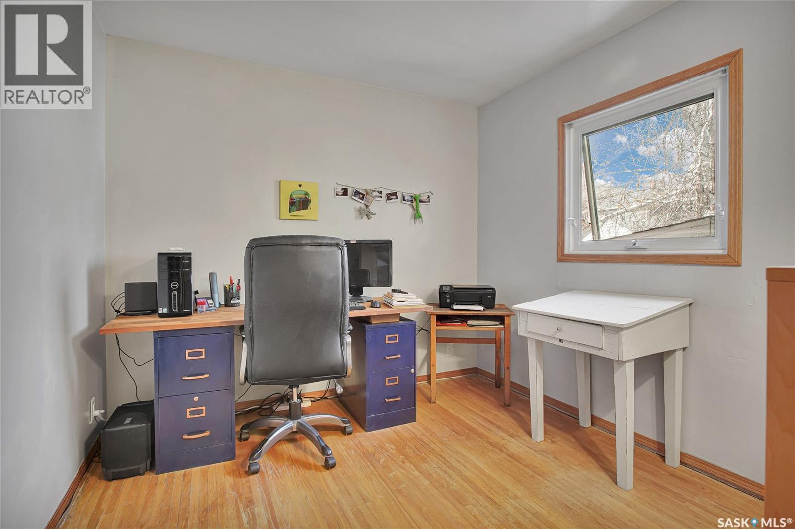 635 4Th Street E, Saskatoon, SK - Indoor Photo Showing Office