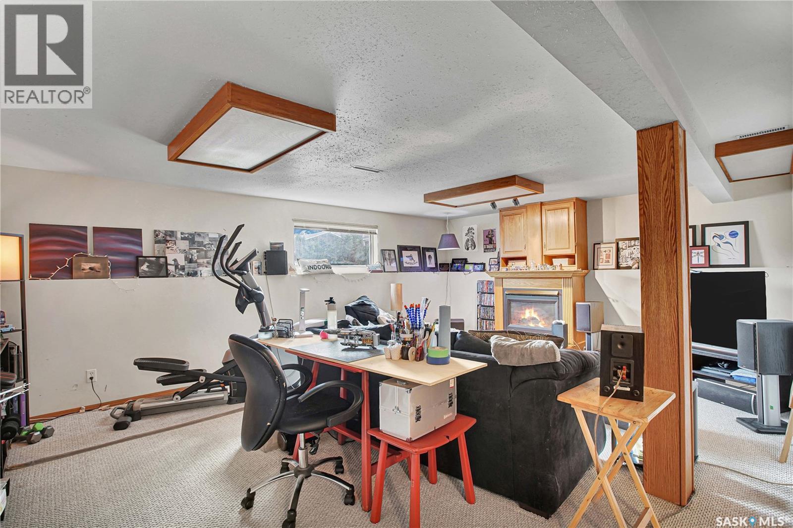 635 4Th Street E, Saskatoon, SK - Indoor Photo Showing Office