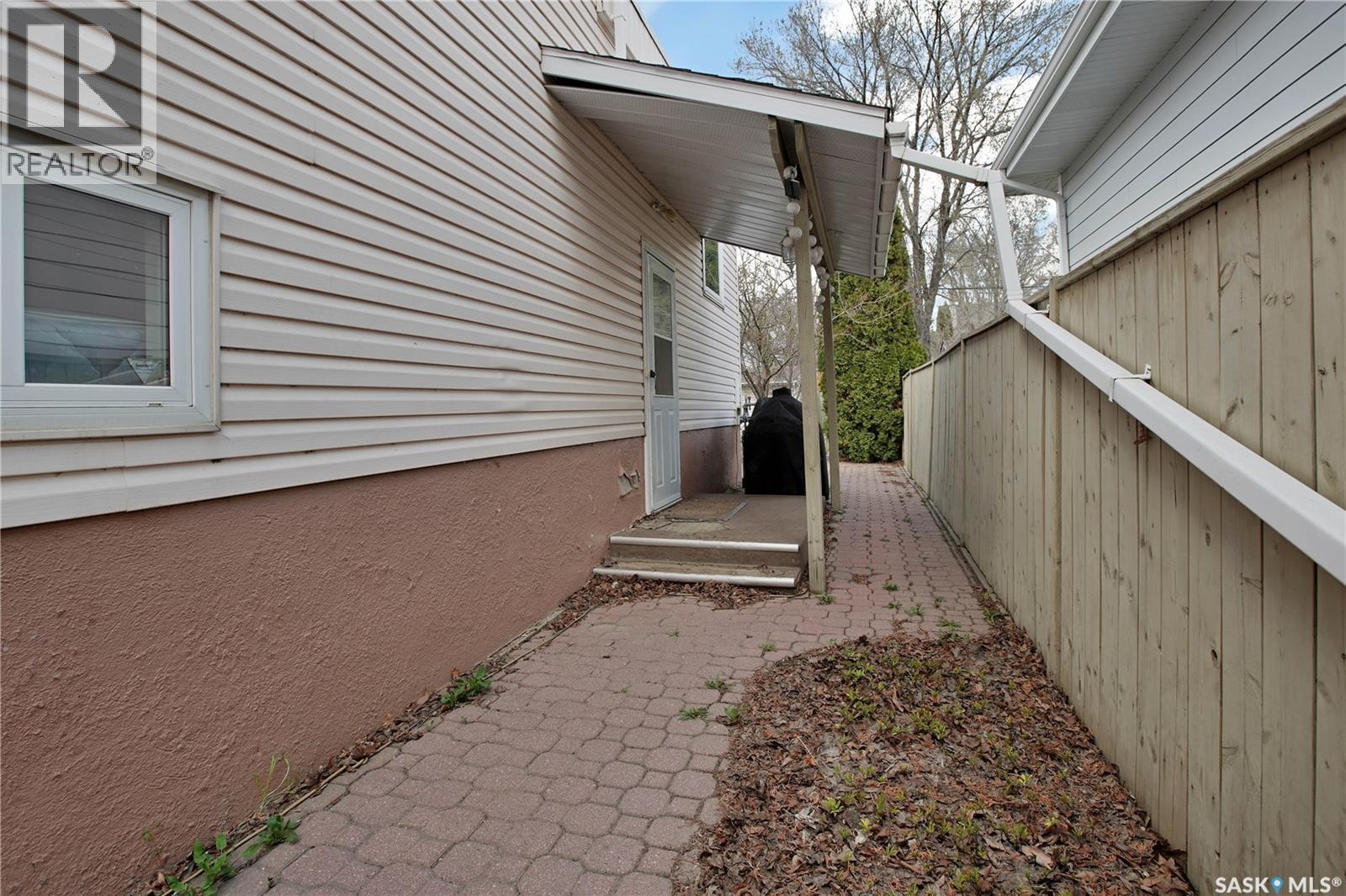 635 4Th Street E, Saskatoon, SK - Outdoor With Exterior