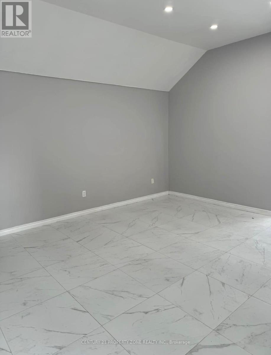 Studio - 477 Melvin Avenue, Hamilton, ON - Indoor Photo Showing Other Room