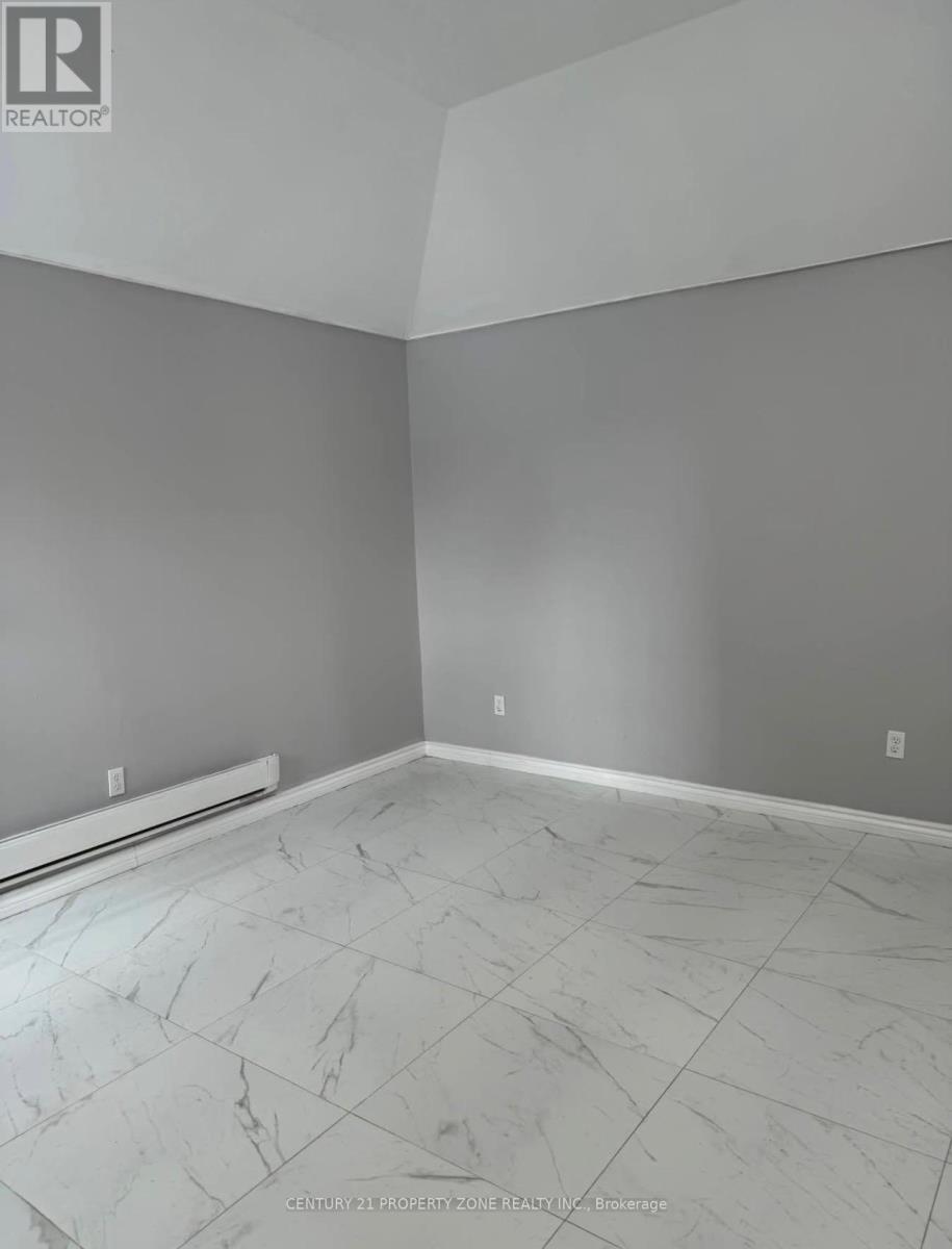 Studio - 477 Melvin Avenue, Hamilton, ON - Indoor Photo Showing Other Room