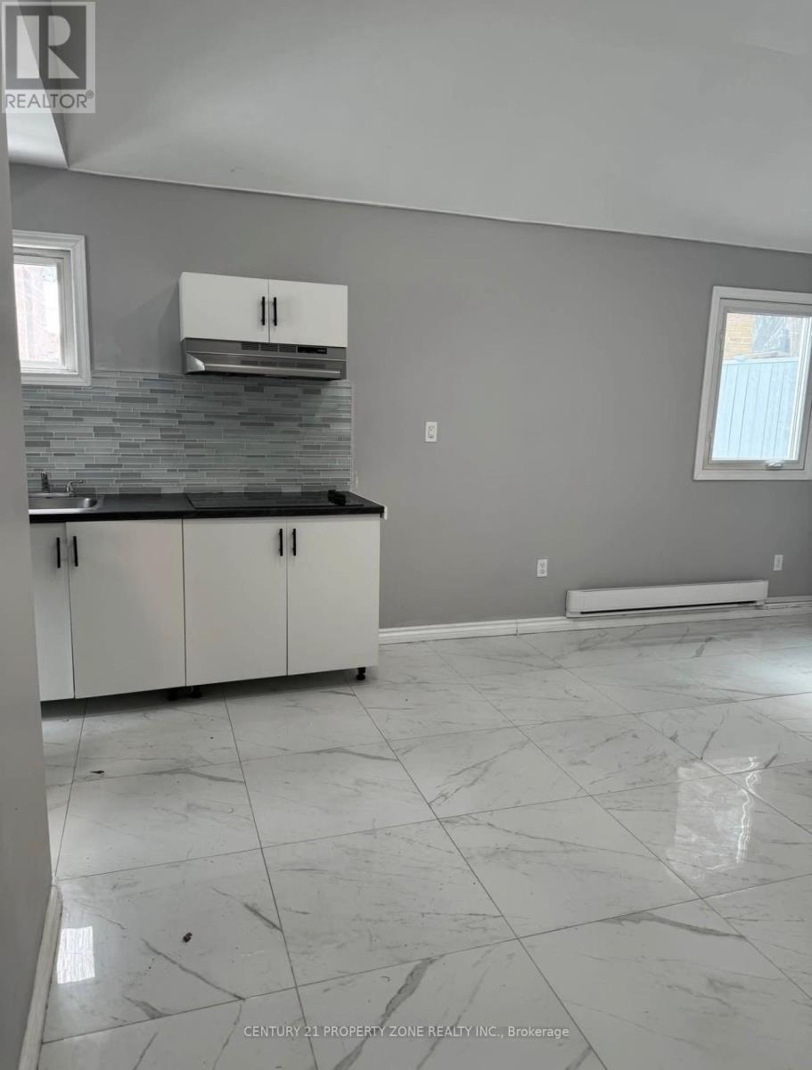 Kitchen - 477 Melvin Avenue, Hamilton, ON - Indoor Photo Showing Other Room