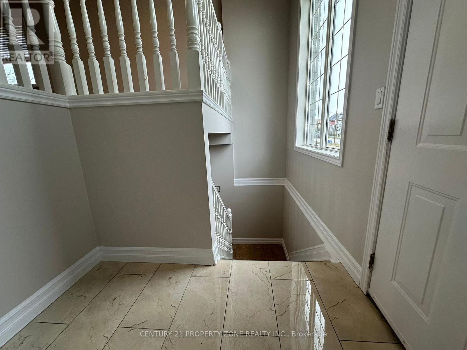975 Albert Road, Windsor, ON - Indoor Photo Showing Other Room