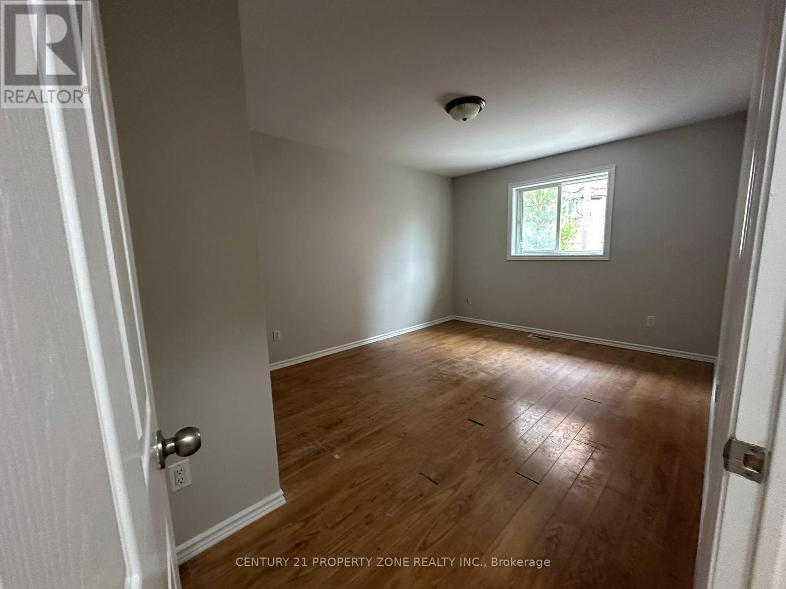 975 Albert Road, Windsor, ON - Indoor Photo Showing Other Room