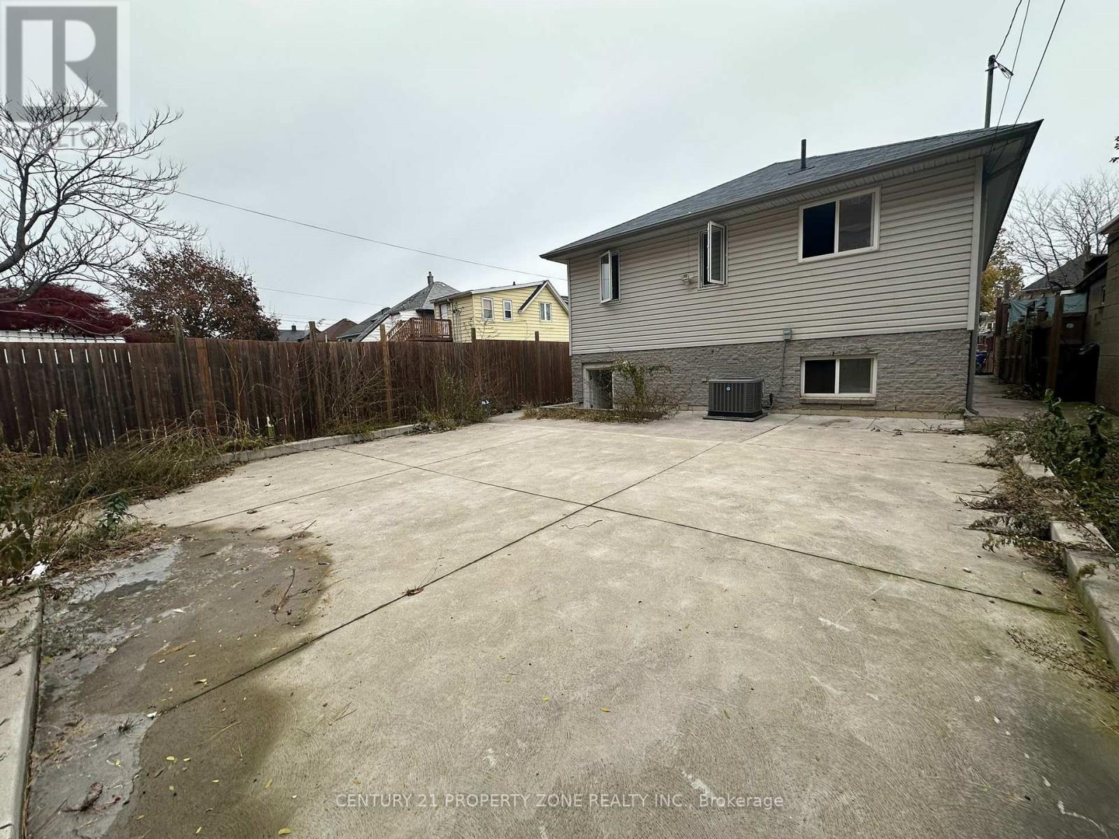 975 Albert Road, Windsor, ON - Outdoor