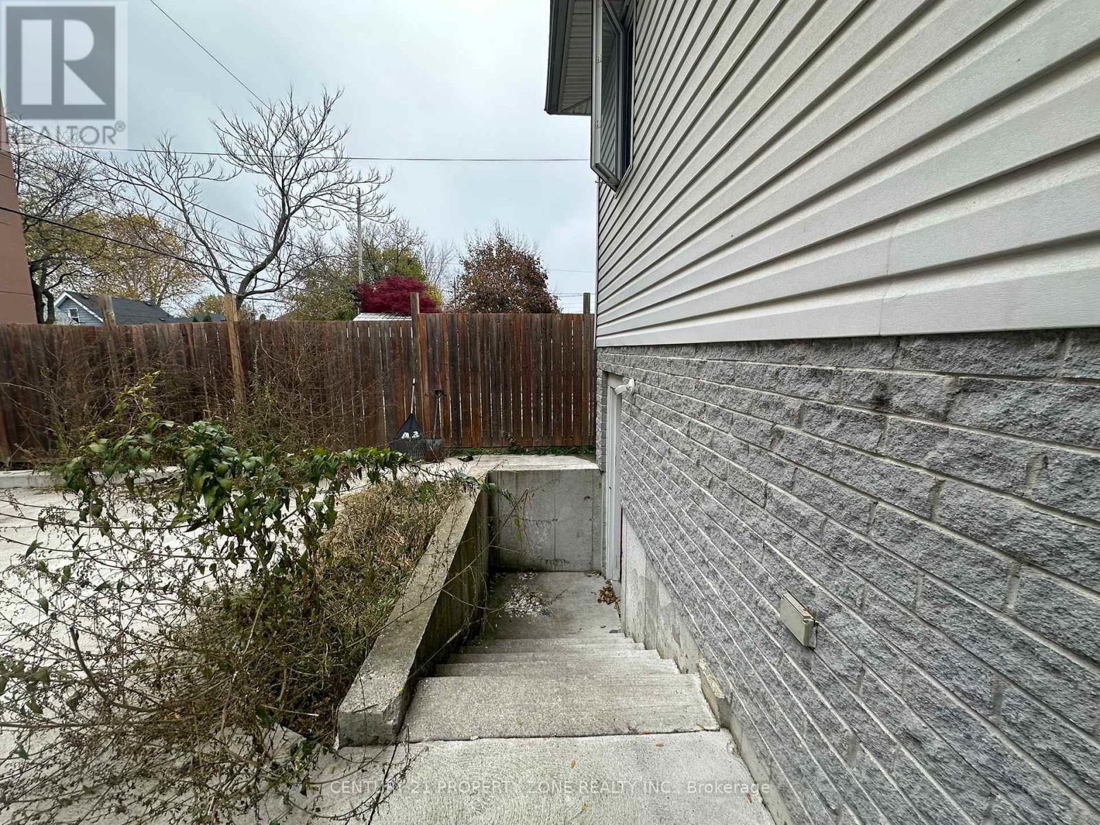 975 Albert Road, Windsor, ON - Outdoor